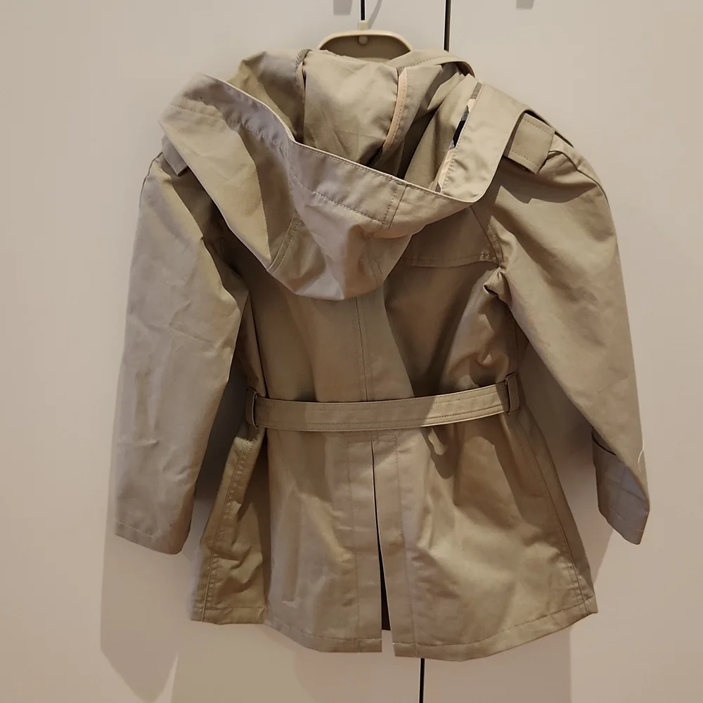2Y Authentic Burberry Jacket - Picture 4 of 4